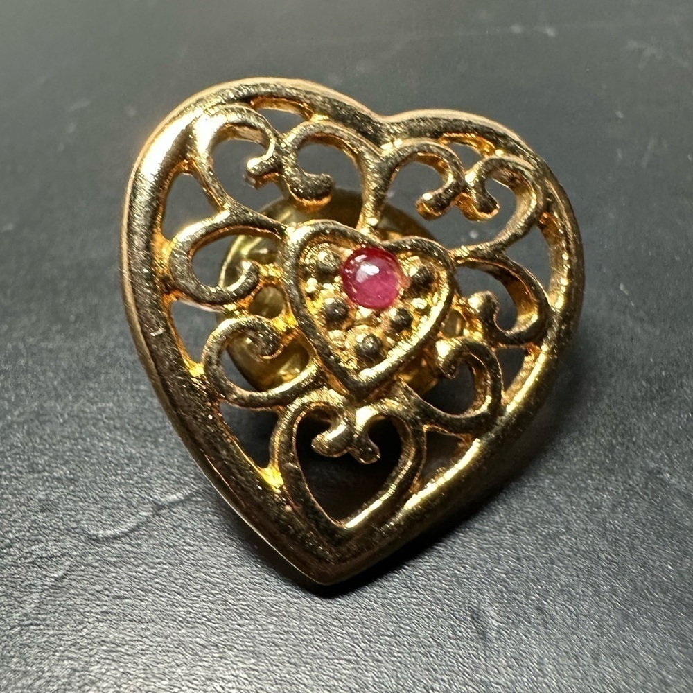 Vintage Heart with Ruby Gold Tone Tac/ Pin Harriet Carter